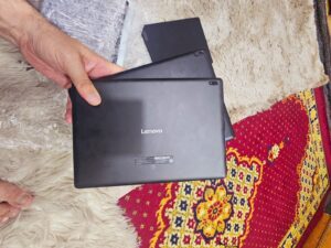 LENOVO M8